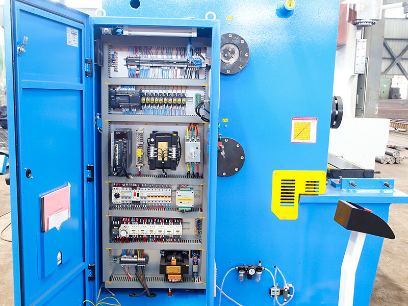 Motorized Cutting Angle Adjustment