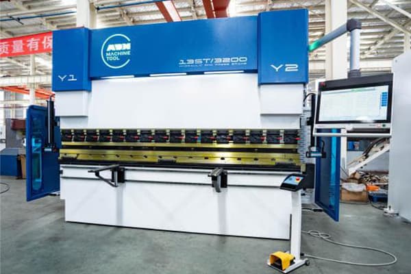 135T 3200 CNC Press Brake With DA66S