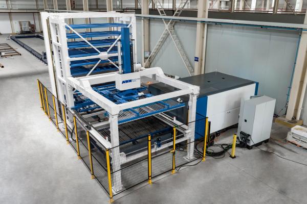 Laser Cutting Machine with an Automatic Material Storage Tower for Loading & Unloading